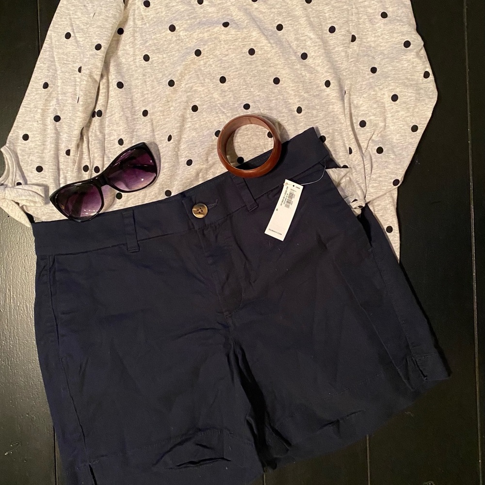 New with tag Old Navy everyday shorts navy size 6